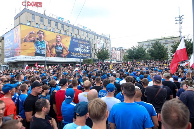 Protest przeciwko imigrantom.Tysiące kibiciów na ulicach Katowic