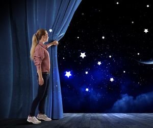 Ten znak zodiaku powinien przygotować się na awans. Horoskop na nów Księżyca w październiku ma dobrą przepowiednię i ostrzeżenie dla wszystkich znaków