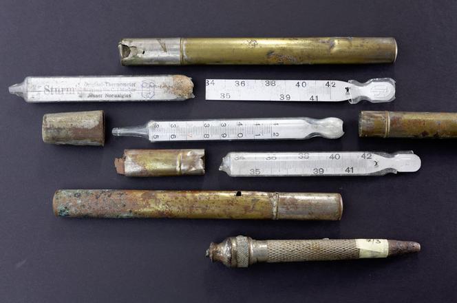 Narzędzia z kobiecego szpitala w obozie koncentracyjnym na Majdanku