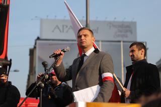Konto narodowców zablokowane. Robert Bąkiewicz nie ma z czego zapłacić za „Marsz Niepodległości”