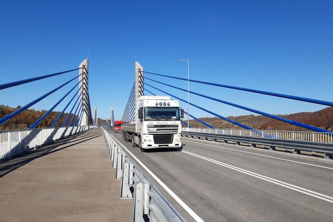 Można już przejeżdżać nowym mostem na Dunajcu w Kurowie 