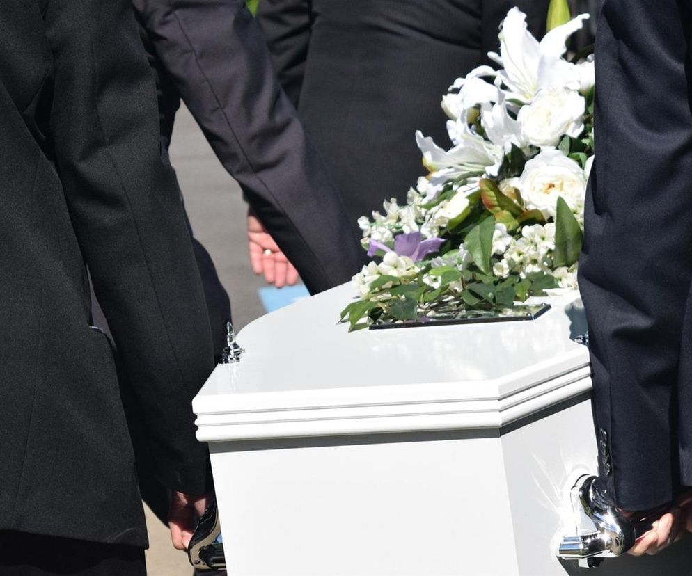 Deszcz róż i dolarów nad Detroit. Pogrzeb spełnił ostatnią wolę zmarłego