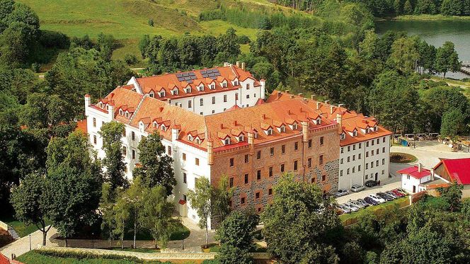 Ryn jeszcze piękniejszy. Pomosty przy nabrzeżu zostały odnowione