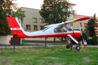 Samolot PZL-104 Wilga stanął przy drodze w Jasionce