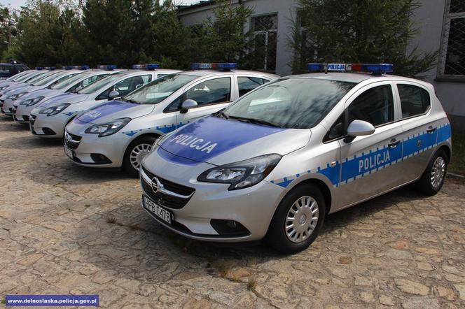 Policja na Dolnym Śląsku dostanie 17 nowych samochodów