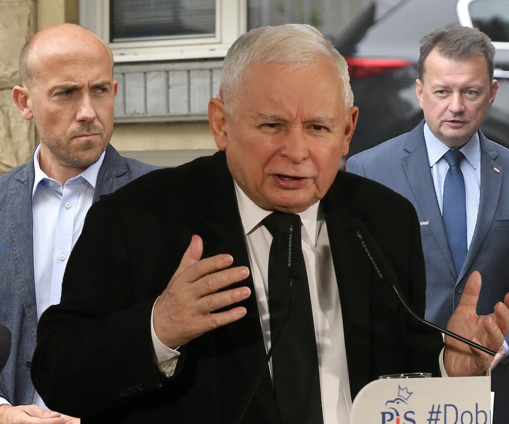 Budka zdradził, co wyczytał z ruchu ust Kaczyńskiego. Prezes PiS powiedział TO Błaszczakowi