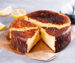 Sernik San Sebastian zawsze wychodzi idealnie. Puszysty, kremowy i… prostszy, niż myślisz!