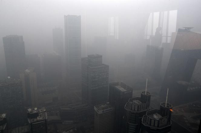 zanieczyszczenie powietrza smog w mieście