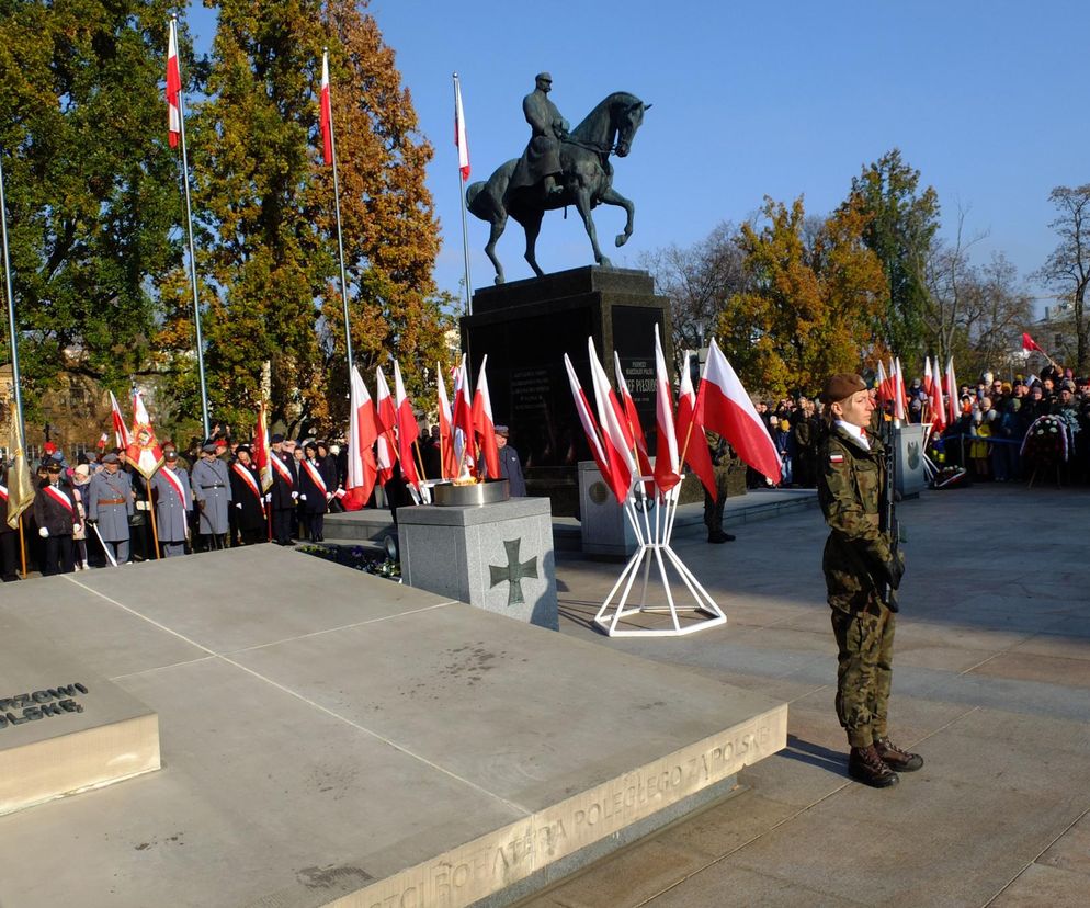 Święto Niepodległości w Lublinie. Setki mieszkańców świętowało na Placu Litewskim