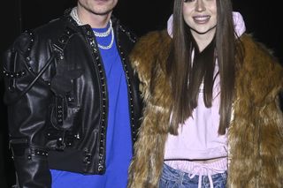 Piotr Zelt w dresie, kolorowa Maja Hirsch i Sadowska w lateksie. Tłum celebrytów na premierze