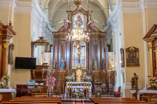 Kościół Niepokalanego Poczęcia NMP w Lutomiersku