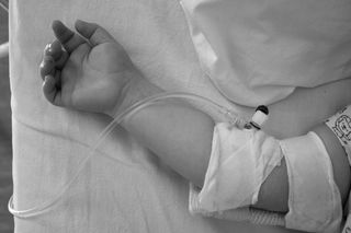  Rodzice trzy razy prosili szpital o pomoc dla synka. 3-latek zmarł