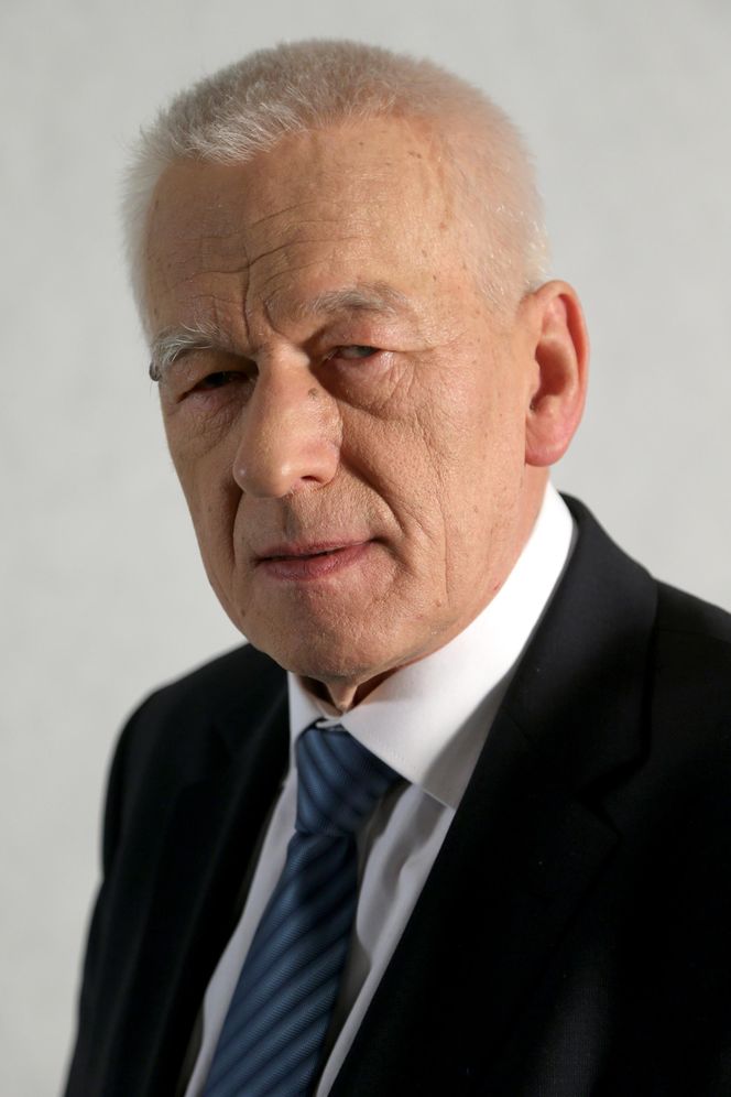 Matka Morawieckiego spocznie we Wrocławiu, jej mąż ma grób w Warszawie 