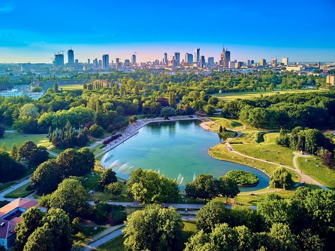 Najpiękniejszy park na świecie znajduje się w Warszawie? Ten Central Park wygląda jak z bajki Disneya