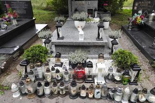 Zniszczenia na grobie syna Sylwii Peretti. Wystarczyła chwila nieuwagi, smutny widok