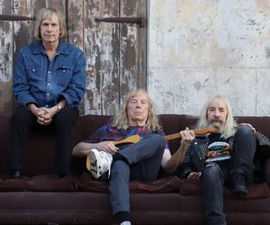 Spinal Tap wydali długo oczekiwany album The End Continues. Na płycie gościnnie wystąpili m.in. Paul McCartney i Elton John