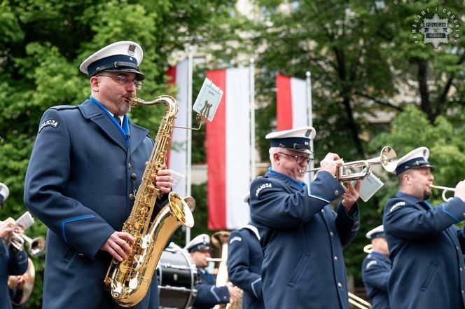 Policjantki i policjanci złożyli ślubowanie. 126 funkcjonariuszy zasiliło śląski garnizon