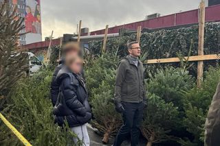 Mateusz Morawiecki kupił choinkę na święta