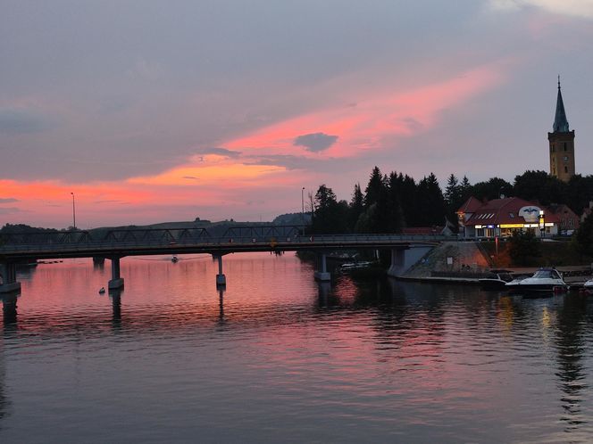 Mikołajki to mazurska Wenecja. Przyciągają turystów z całego świata