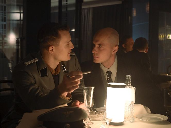 Zatoka szpiegów 2, odcinek 11: Herman Wulf zaszantażuje Engela. Wyjawi mu udział Franza w przesłuchaniu Redlińskiego - ZDJĘCIA