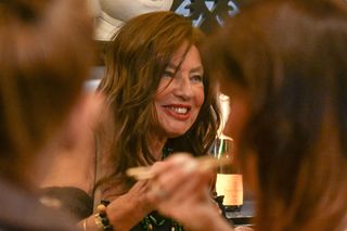 Agnieszka Perepeczko je, pije i tańcuje w środku nocy