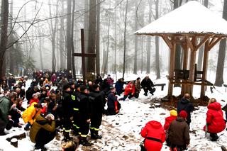 Droga Krzyżowa z Nowej Słupi na Święty Krzyż