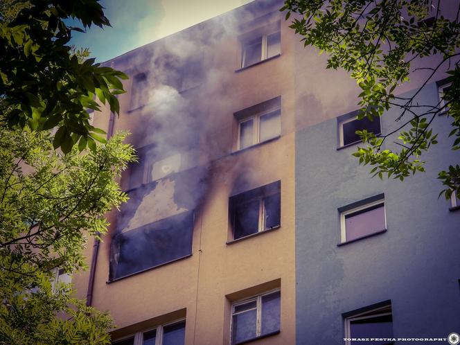 Tragiczny pożar w Tychach. Kobieta zginęła, jej syn jest poparzony