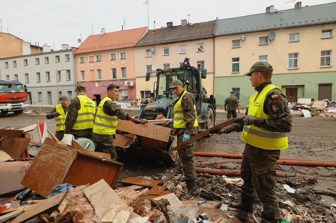 Głuchołazy. Zniszczenia po powodzi 