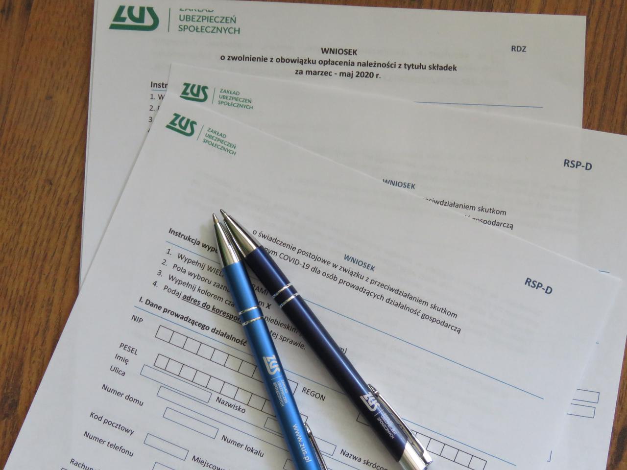 Przedsiębiorcy lawinowo zamykają lub zawieszają firmy