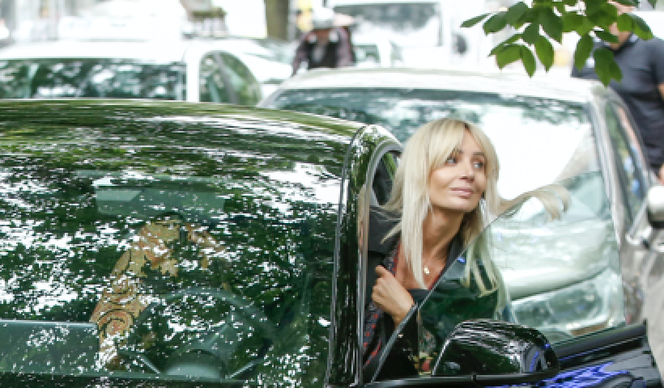 Agnieszka Woźniak-Starak ma nową, elektryczną furę za 270 000 zł!