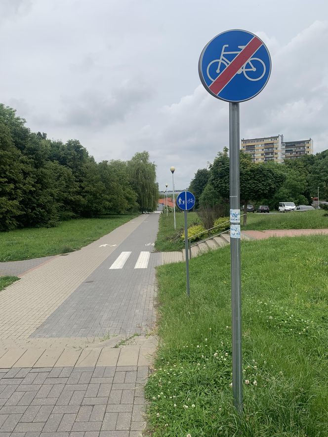 Schody dzielą ścieżkę rowerową. W internecie pojawiła się dyskusja na temat lubelskiej infrastruktury