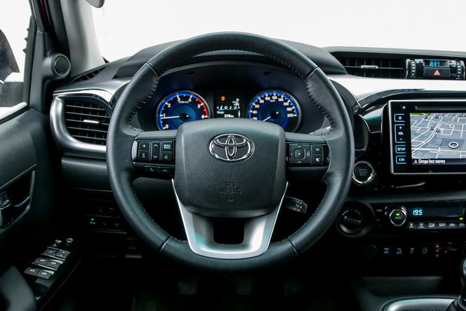 Toyota Hilux SR5 2.4 D-4D 