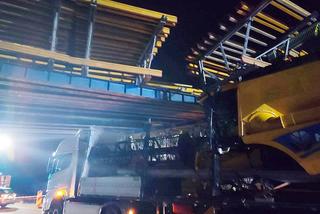 TIR na DK1 zniszczył konstrukcję nowego wiaduktu