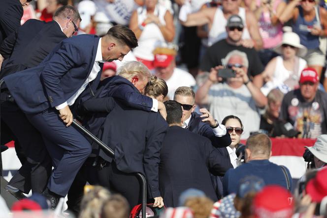 Strażak zasłaniał własnym ciałem rodzinę. Zginął podczas zamachu na Donalda Trumpa