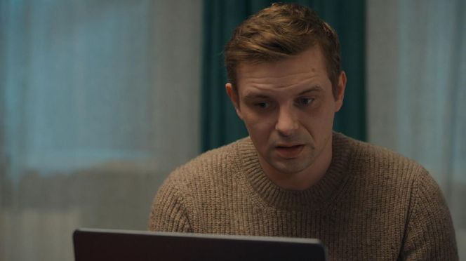 Barwy szczęścia, odcinek 3175. Hubert (Marek Molak)