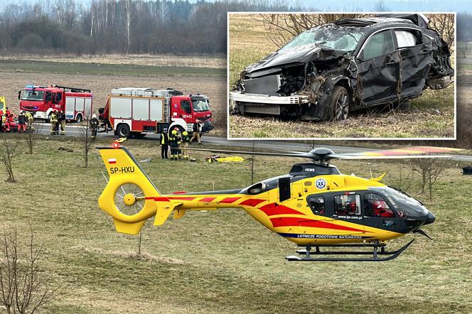 Koszmarny wypadek pod Brwinowem. Z koziołkującej hondy wypadli pasażerowie i kierowca. Jedna osoba zginęła na miejscu