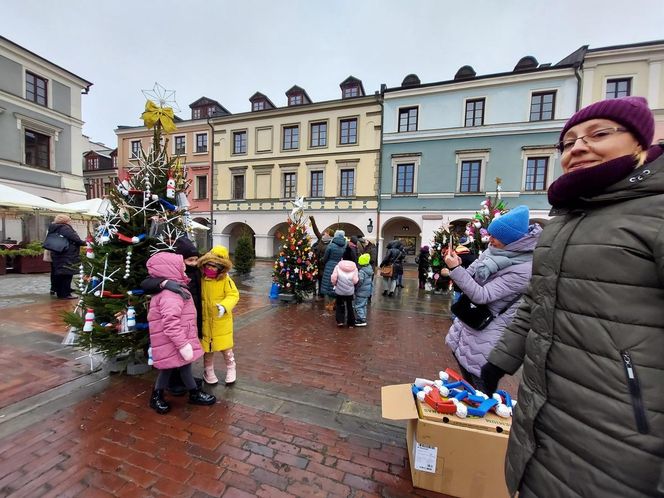  Zamojskie przedszkola i szkoły dekorowały choinki