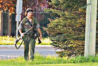 Rambo z Kanady morduje policjantów