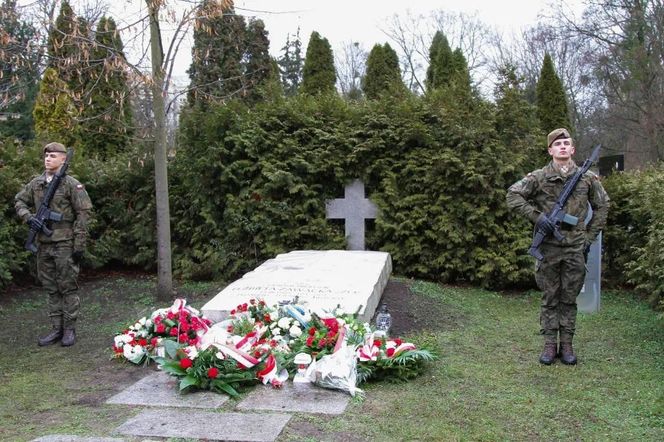 Toruń uczcił pamięć gen. Elżbiety Zawackiej