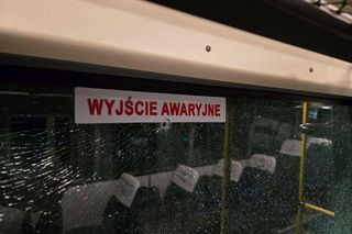 Strzały w Jeleniej Górze. Ktoś strzelał do autobusu