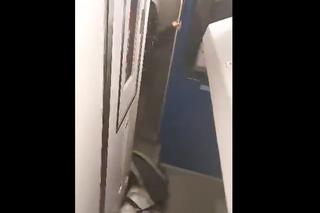 W pociągu PKP InterCity Niemcewicz zarwał się sufit! Szok na trasie Warszawa-Terespol [ZDJĘCIA]. Kontener: Warszawa.