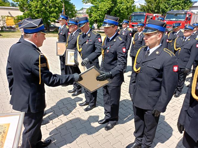 Akty nadania wyższych stopni służbowych odebrało w tym roku 21 strażaków z Komendy Miejskiej PSP w Siedlcach