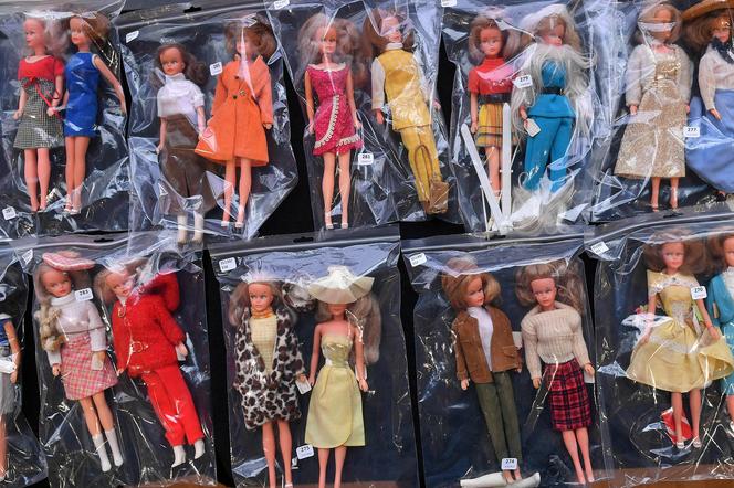 Największa kolekcja lalek Barbie na aukcji. Najdroższe nawet za 400 euro