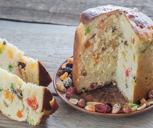 Keks  wielkanocny - przepis na niebanalny świąteczny deser z bakaliami