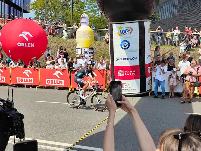 Tour de Pologne w Katowicach. Kolarze bawią się z kibicami