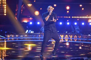 Podbił serca polskich słuchaczy śpiewając m.in Nirvanę. Damian Ukeje zmagał się z nowotworem