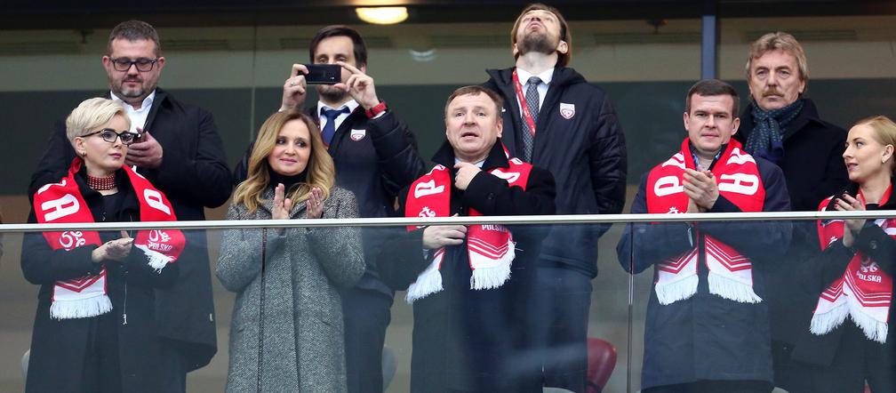 Jacek Kurski z żoną podczas meczu Polska - Łotwa