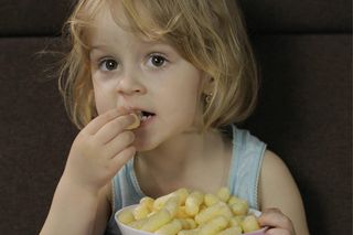 GIS ostrzega przed chrupkami dla dzieci. To ważne szczególnie dla alergików