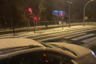 Zima zaatkowała w Olsztynie. Na ulicach zrobiło się biało [ZDJĘCIA]