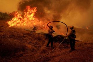 Trwają ewakuacje mieszkańców